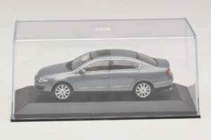 Volkswagen Passat B6 Šedá Metalíza Minichamps 1:43 PASSAT006 Kov – obrázek 4 z 5