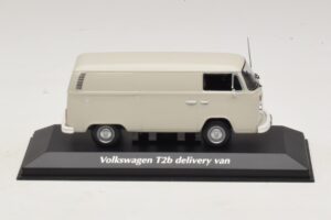 Volkswagen T2b Dodávka Šedý Maxichamps 1:43 Volkswagen T2b Dodávka Šedý Maxichamps 1:43 940053060 Kov
