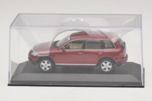 Volkswagen Touareg 7L Červený Minichamps 1:43 TOUAREG003 Kov – obrázek 4 z 5