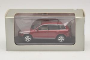 Volkswagen Touareg 7L Červený Minichamps 1:43 TOUAREG003 Kov – obrázek 5 z 5