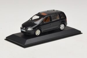 Volkswagen Touran 1T Černý Minichamps 1:43 TOURAN005 Kov – obrázek 2 z 5
