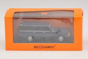 Volvo 240 GL Kombi Tmavě Modrý Maxichamps 1:43 940171412 Kov – obrázek 5 z 5