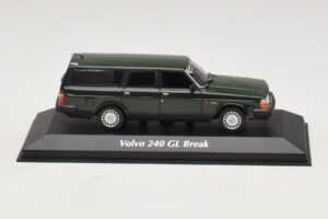 Volvo 240 GL Kombi Tmavě Zelená Maxichamps 1:43 940171411 Kov