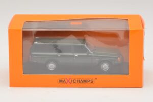 Volvo 240 GL Kombi Tmavě Zelená Maxichamps 1:43 940171411 Kov – obrázek 5 z 5