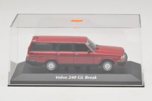 Volvo 240 GL Kombi Červený Maxichamps 1:43 940171410 Kov – obrázek 5 z 5